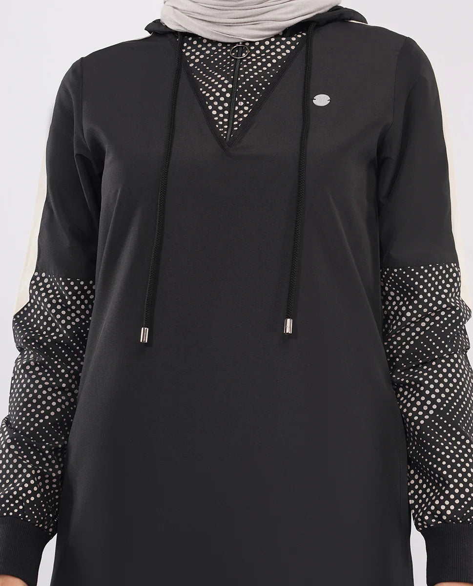 جلاب أسود فحمي بغطاء رأس قابل للفصل